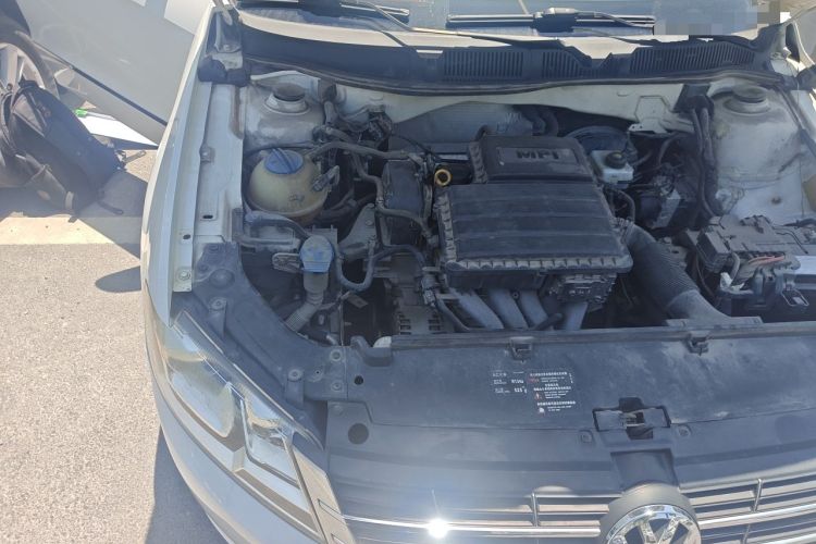 Used Volkswagen Lavida 2013 Revised Classic 1.6L Manual Fashion Edition Engine Bay Right