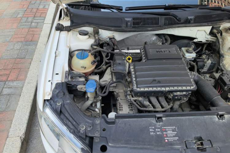 Used Volkswagen Lavida 2013 Restyled Classic 1.6L Manual Comfort Edition Engine Bay Right