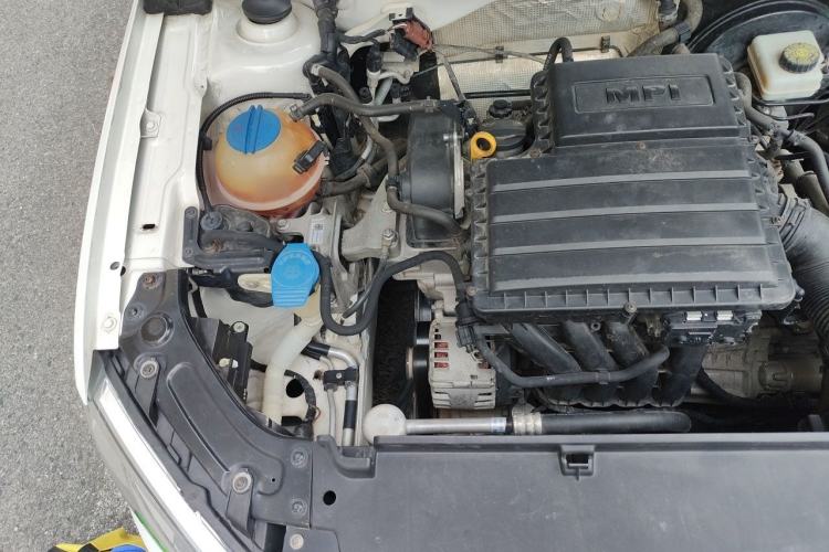 Used Volkswagen Lavida 2013 Revised Classic 1.6L Automatic Fashion Edition Engine Bay Right