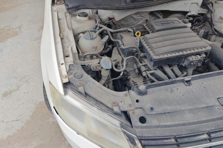 Used Volkswagen Lavida 2013 Revised Classic 1.6L Automatic Fashion Edition Engine Bay Right