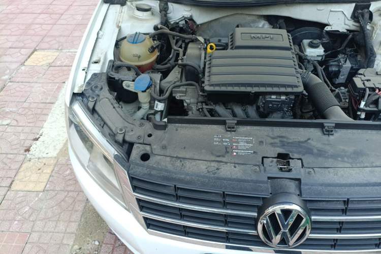 Used Volkswagen Lavida 2013 Revised Classic 1.6L Automatic Fashion Edition Engine Bay Right