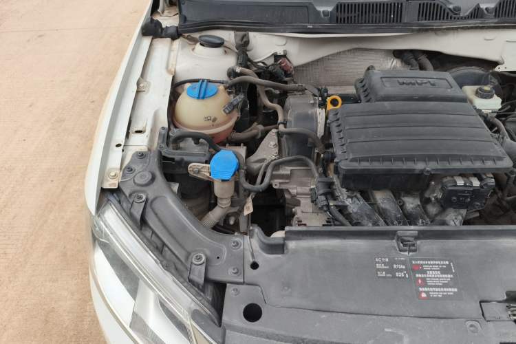 Used Volkswagen Lavida 2013 Revised Classic 1.6L Automatic Fashion Edition Engine Bay Right