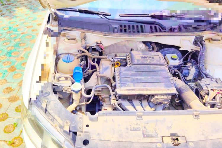 Used Volkswagen Lavida 2013 Revised Classic 1.6L Automatic Fashion Edition Engine Bay Right