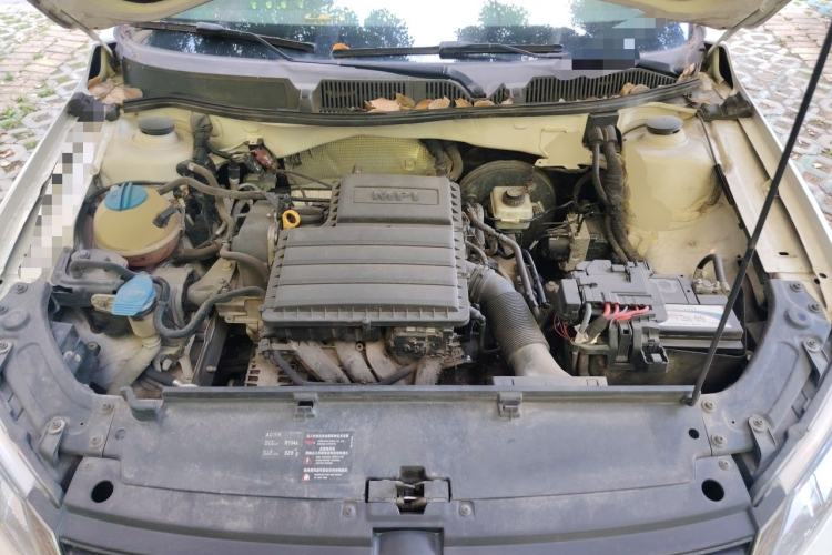 Used Volkswagen Lavida 2013 Revised Classic 1.6L Automatic Fashion Edition Engine Bay