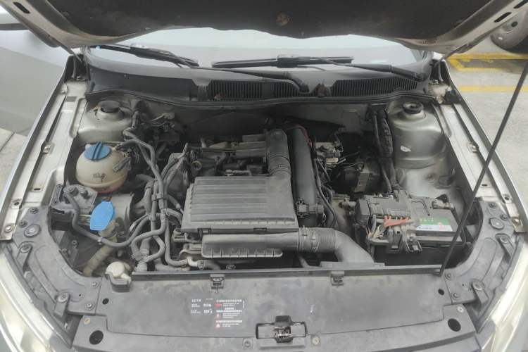 Used Volkswagen Lavida 2013 1.4TSI DSG Comfort Edition Engine Bay