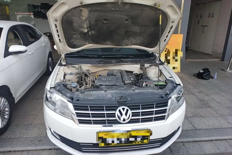 Used Volkswagen Lavida 2013 Revised Version 1.4 TSI DSG Comfort Edition Engine Bay