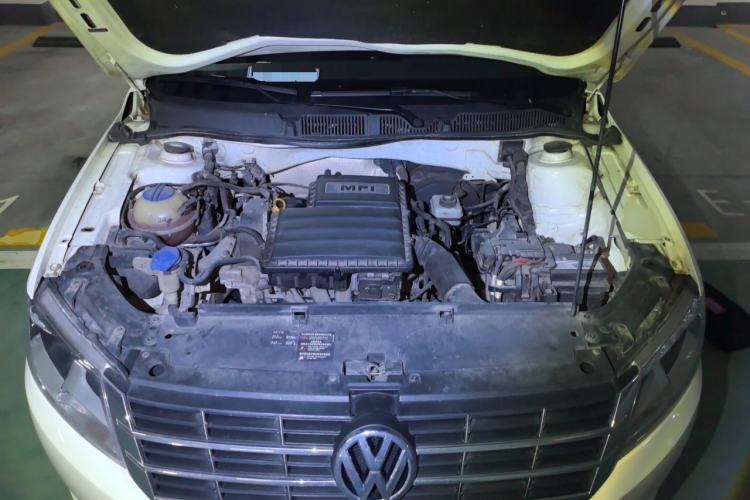 Used Volkswagen Lavida 2013 Restyled Classic 1.6L Manual Comfort Edition Engine Bay