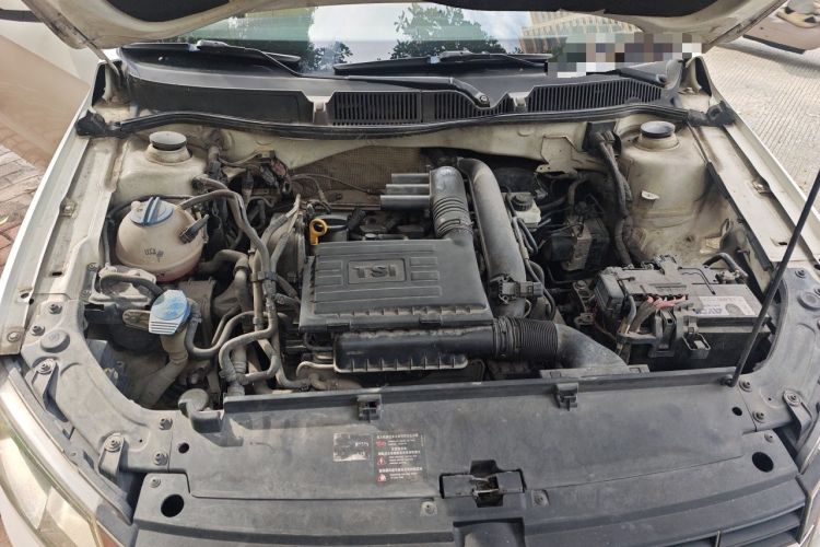 Used Volkswagen Lavida 2013 Revised Version 1.4 TSI Manual Comfort Edition Engine Bay