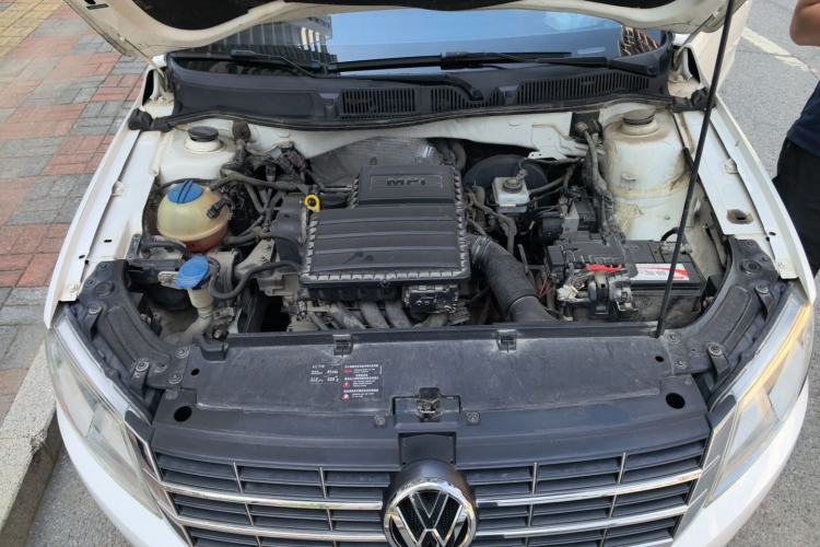 Used Volkswagen Lavida 2013 Restyled Classic 1.6L Manual Comfort Edition Engine Bay