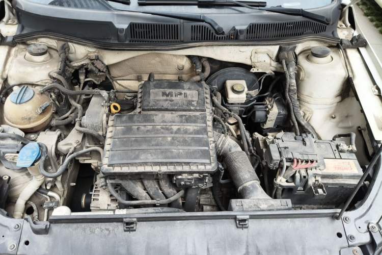 Used Volkswagen Lavida 2013 Revised Classic 1.6L Automatic Fashion Edition Engine Bay