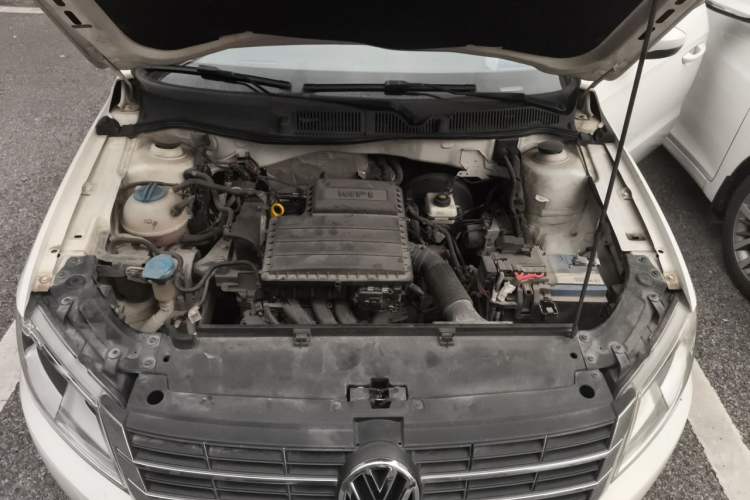 Used Volkswagen Lavida 2013 Restyled Classic 1.6L Automatic Comfort Edition Engine Bay