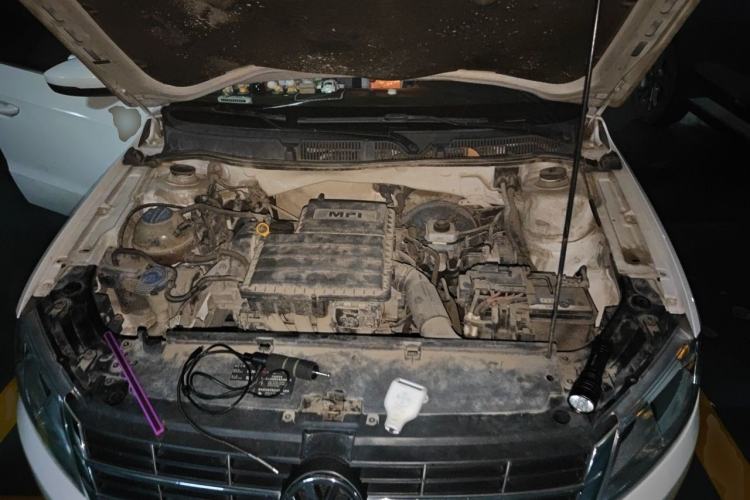 Used Volkswagen Lavida 2013 1.6L Manual Comfort Edition Engine Bay