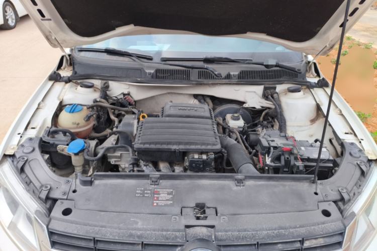 Used Volkswagen Lavida 2013 Revised Classic 1.6L Automatic Fashion Edition Engine Bay