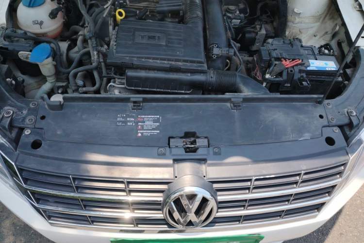 Used Volkswagen Lavida 2013 Revised Version 1.4 TSI DSG Comfort Edition Engine Bay