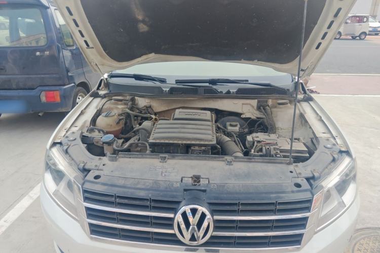 Used Volkswagen Lavida 2013 Revised Classic 1.6L Automatic Fashion Edition Engine Bay