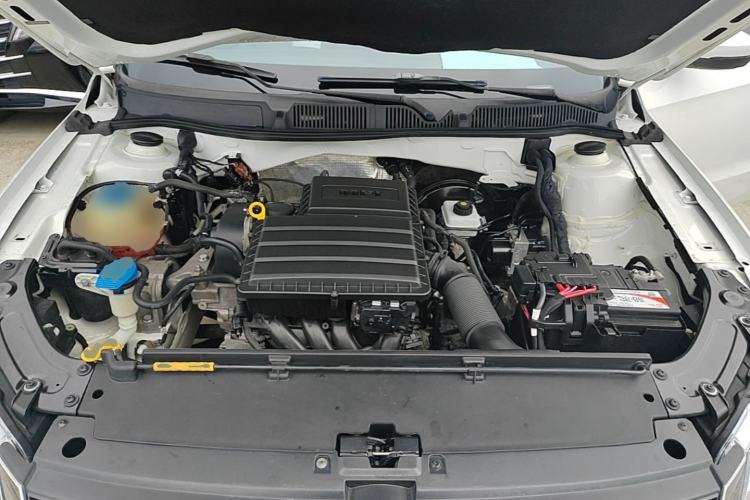 Used Volkswagen Lavida 2013 Restyled Classic 1.6L Automatic Comfort Edition Engine Bay
