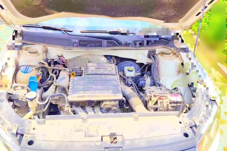 Used Volkswagen Lavida 2013 Revised Classic 1.6L Automatic Fashion Edition Engine Bay