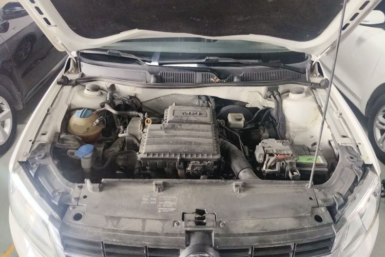 Used Volkswagen Lavida 2013 Revised Classic 1.6L Automatic Fashion Edition Engine Bay