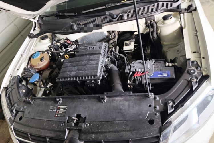 Used Volkswagen Lavida 2013 Restyled Classic 1.6L Automatic Comfort Edition Engine Bay