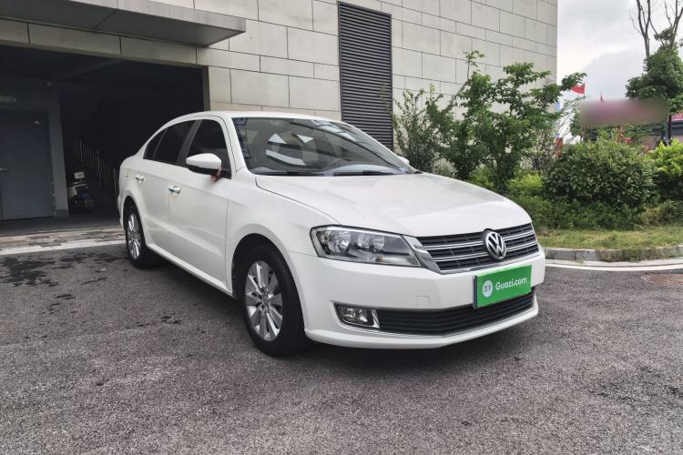 Used Volkswagen Lavida 2013 Restyled Classic 1.6L Automatic Comfort Edition Exterior 1