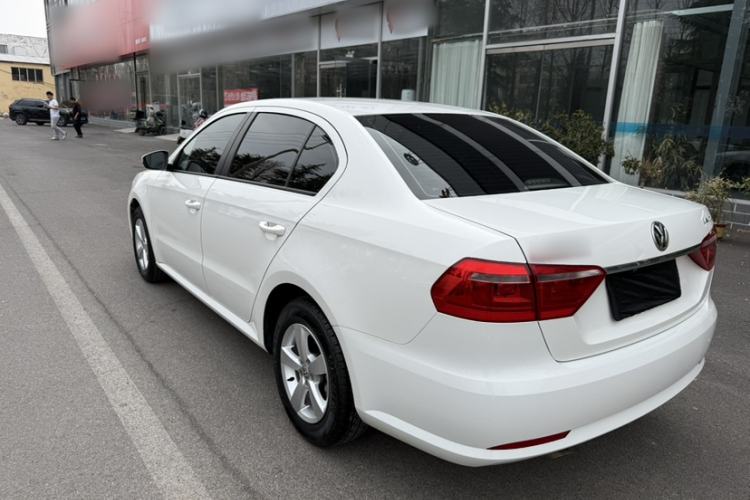 Used Volkswagen Lavida 2013 Revised Classic 1.6L Manual Fashion Edition Exterior 1
