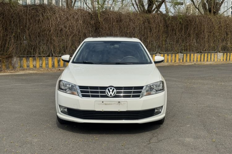 Used Volkswagen Lavida 2013 Restyled Classic 1.6L Automatic Comfort Edition Exterior 1