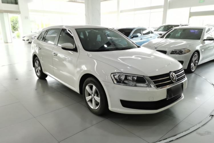 Used Volkswagen Lavida 2013 Revised Classic 1.6L Automatic Fashion Edition Exterior 1