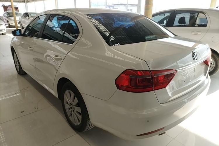 Used Volkswagen Lavida 2013 Restyled Classic 1.6L Automatic Comfort Edition Exterior 2