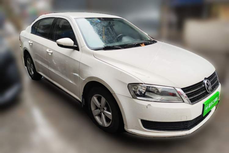 Used Volkswagen Lavida 2013 Revised Classic 1.6L Automatic Fashion Edition Exterior 2