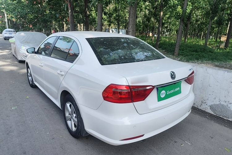 Used Volkswagen Lavida 2013 Revised Classic 1.6L Automatic Fashion Edition Exterior 2