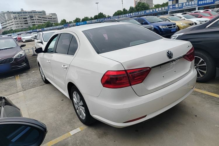 Used Volkswagen Lavida 2013 Restyled Classic 1.6L Automatic Comfort Edition Exterior 2