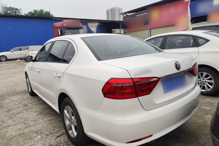 Used Volkswagen Lavida 2013 Revised Classic 1.6L Automatic Fashion Edition Exterior 3