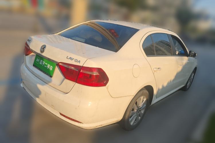 Used Volkswagen Lavida 2013 Restyled Classic 1.6L Manual Comfort Edition Exterior 5