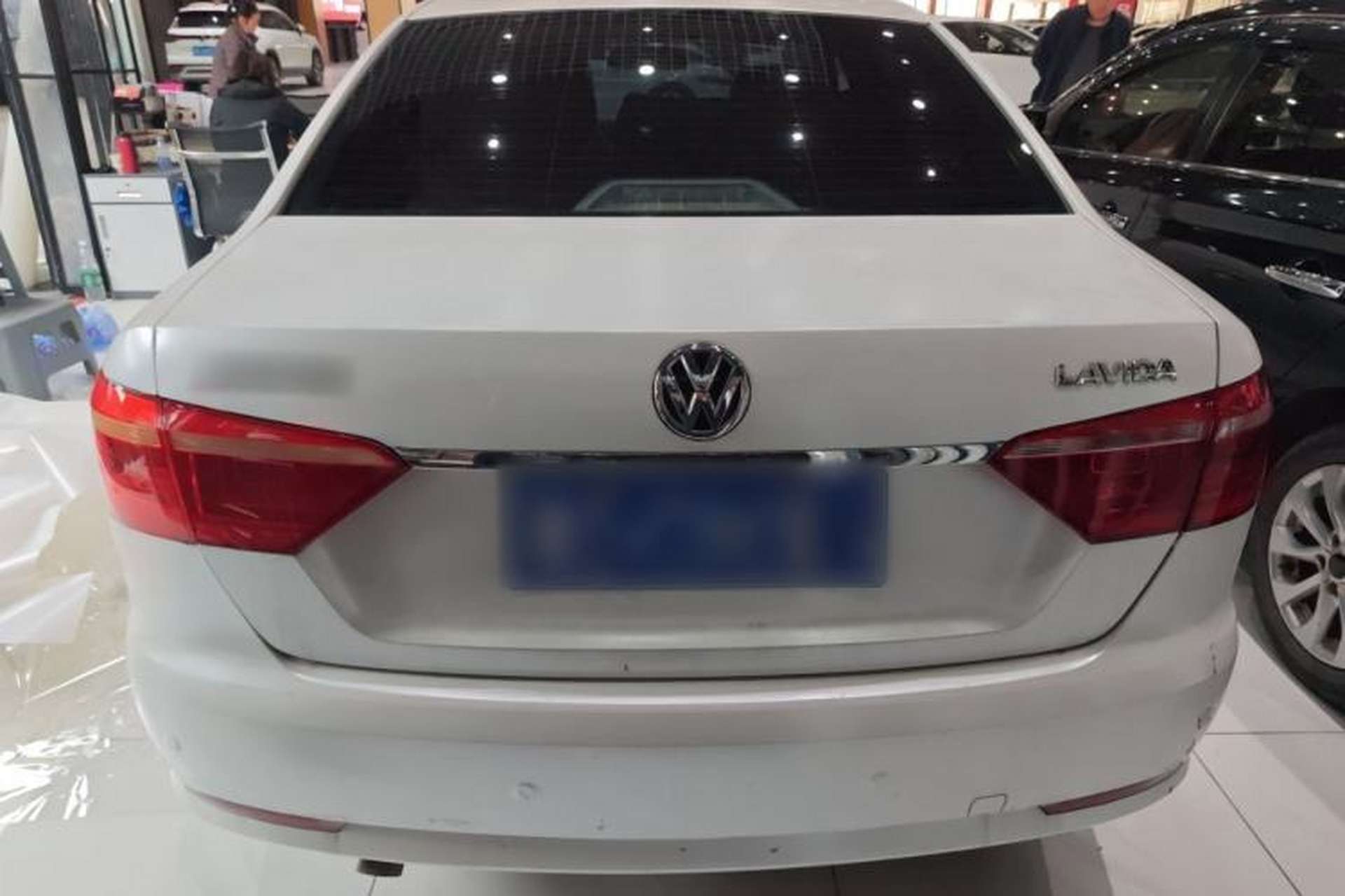 Used Volkswagen Lavida 2013 Revised Classic 1.6L Automatic Fashion Edition Exterior 5