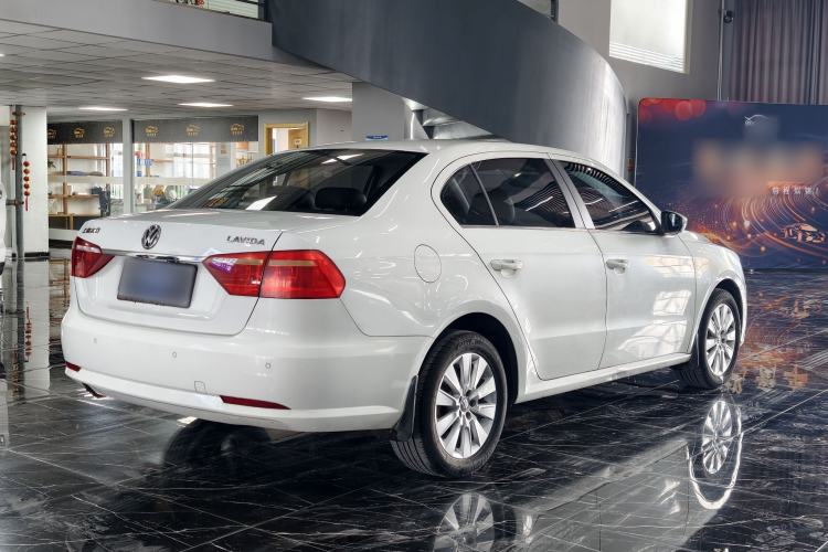 Used Volkswagen Lavida 2013 Restyled Classic 1.6L Automatic Comfort Edition Exterior 5