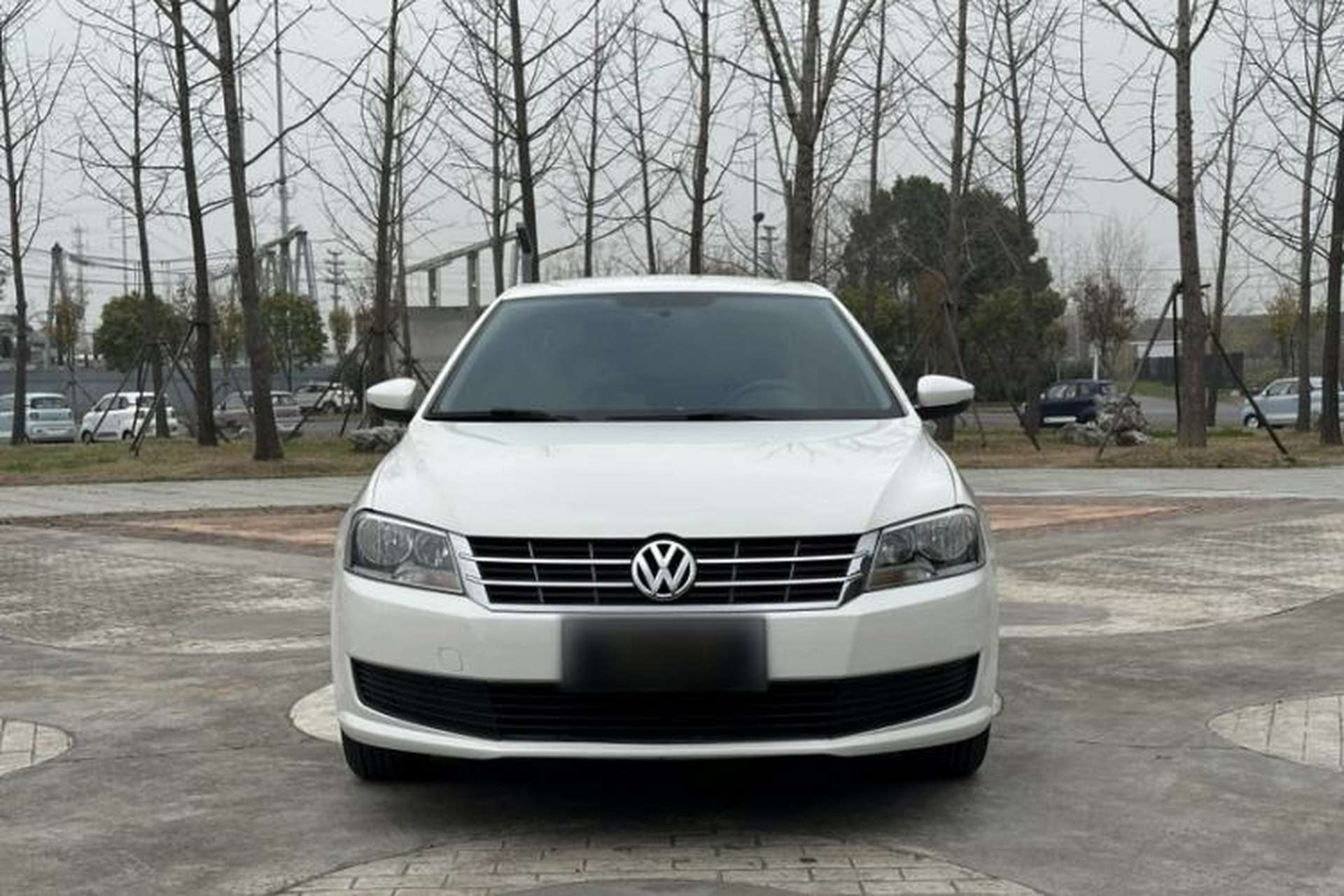 Used Volkswagen Lavida 2013 Revised Classic 1.6L Automatic Fashion Edition Exterior 5