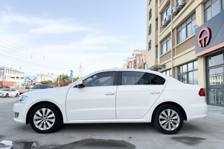 Used Volkswagen Lavida 2013 Restyled Classic 1.6L Automatic Comfort Edition Exterior 5