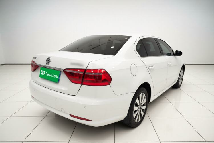 Used Volkswagen Lavida 2013 Restyled Classic 1.6L Automatic Comfort Edition Exterior 5
