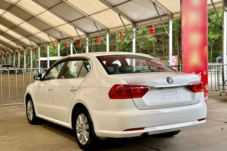 Used Volkswagen Lavida 2013 Restyled Classic 1.6L Automatic Comfort Edition Exterior 5