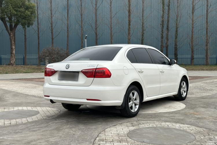 Used Volkswagen Lavida 2013 Revised Classic 1.6L Automatic Fashion Edition Exterior 6