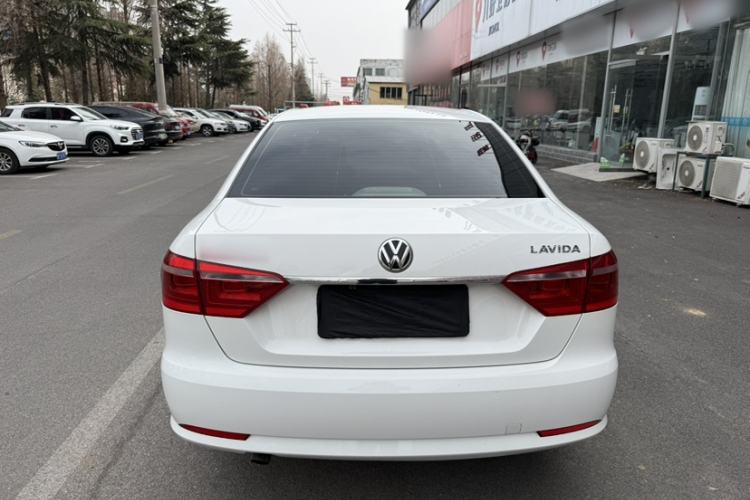 Used Volkswagen Lavida 2013 Revised Classic 1.6L Manual Fashion Edition Exterior 6