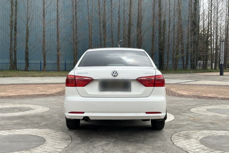 Used Volkswagen Lavida 2013 Revised Classic 1.6L Automatic Fashion Edition Exterior 7