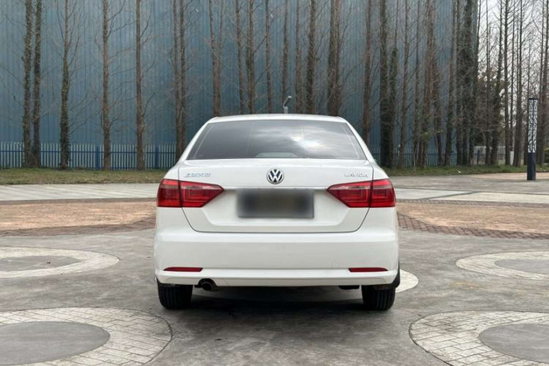 Used Volkswagen Lavida 2013 Revised Classic 1.6L Automatic Fashion Edition Exterior 7