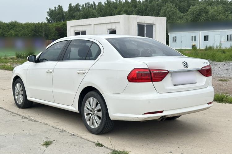 Used Volkswagen Lavida 2013 Restyled Classic 1.6L Manual Comfort Edition Exterior 8