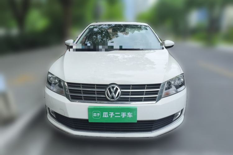 Used Volkswagen Lavida 2013 Restyled Classic 1.6L Manual Comfort Edition Front