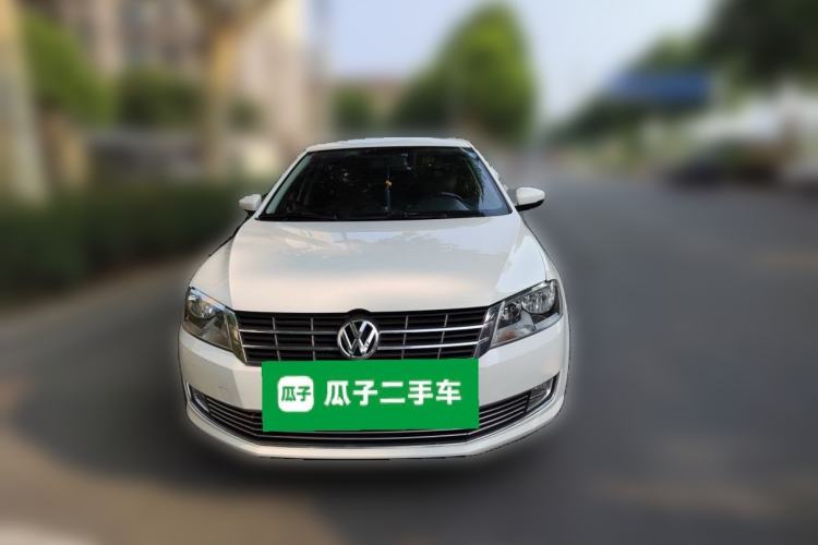 Used Volkswagen Lavida 2013 Restyled Classic 1.6L Manual Comfort Edition Front