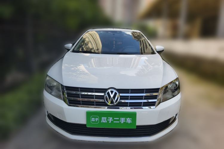 Used Volkswagen Lavida 2013 Restyled Classic 1.6L Manual Comfort Edition Front