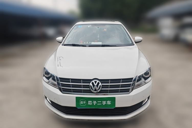 Used Volkswagen Lavida 2013 Restyled Classic 1.6L Manual Comfort Edition Front