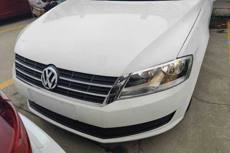 Used Volkswagen Lavida 2013 Revised Classic 1.6L Automatic Fashion Edition Front