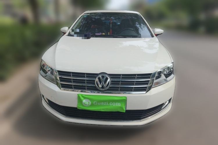 Used Volkswagen Lavida 2013 Restyled Classic 1.6L Manual Comfort Edition Front